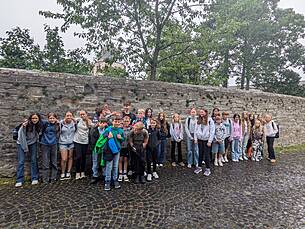 Vergrößert das Bild: "/realschule-wAssets/img/6_Wewelsburg_2026/PXL_20260708_074030586.jpg"