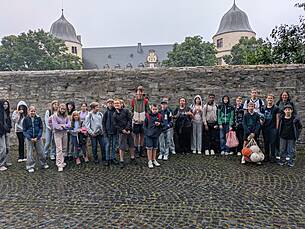 Vergrößert das Bild: "/realschule-wAssets/img/6_Wewelsburg_2026/PXL_20260708_074122001.MP.jpg"
