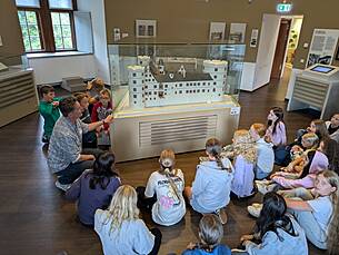 Vergrößert das Bild: "/realschule-wAssets/img/6_Wewelsburg_2026/PXL_20260708_090256640.MP-1.jpg"