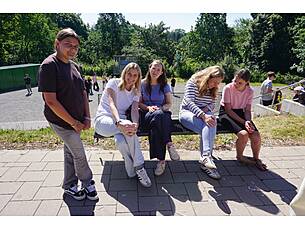 Vergrößert das Bild: "/realschule-wAssets/img/Abschied_ZehntklaesslerInnen_2026/DSC00581.JPG"