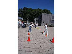 Vergrößert das Bild: "/realschule-wAssets/img/Abschied_ZehntklaesslerInnen_2026/DSC00585.JPG"