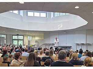 Vergrößert das Bild: "/realschule-wAssets/img/Einschulungsfeier-2026/20260902_083519.jpg"