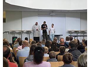 Vergrößert das Bild: "/realschule-wAssets/img/Einschulungsfeier-2026/20260902_085933.jpg"