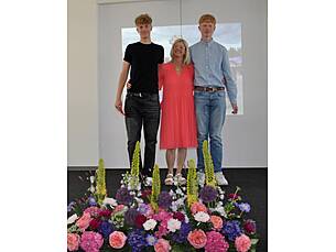 Vergrößert das Bild: "/realschule-wAssets/img/Zeugnisse-Klasse-10-2026/_DSC9553.jpeg"