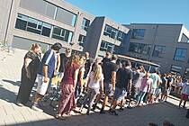 Vergrößert das Bild: "/realschule-wAssets/img/aktuelles/Abschluss-10er-2025/4_10er.jpg"
