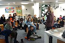 Vergrößert das Bild: "/realschule-wAssets/img/aktuelles/Autorinnenlesung-2026/6_Autorinnenlesung_Koensgen.JPG"