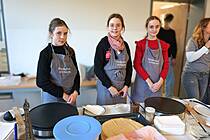 Vergrößert das Bild: "/realschule-wAssets/img/aktuelles/Grundschulinformationstag-2025/19_Crepes_Koensgen.JPG"